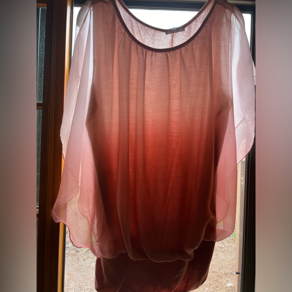 Angelic floating pink ombre silk blend romantic top, made in Italy